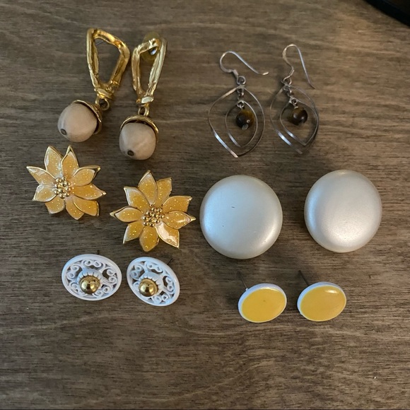 Vintage Jewelry Lot - Picture 8 of 10